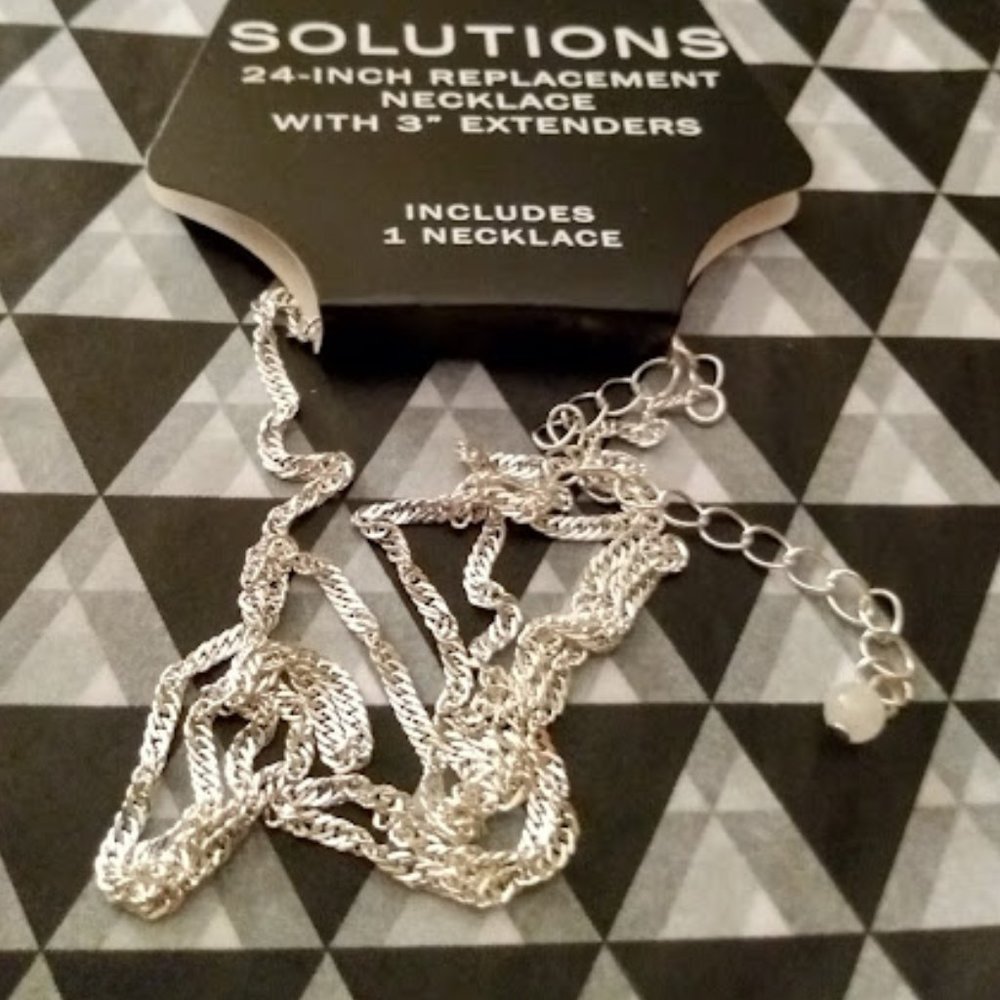SOLUTIONS Modern Silver Twisted Sparkly Diamond Cut 24" Chain Necklace**NEW! - Picture 3 of 3